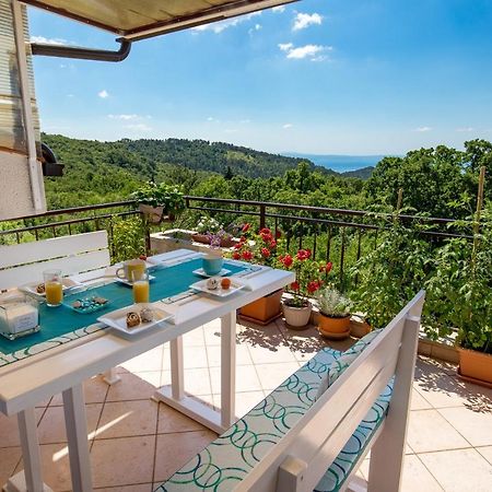 Apartment Magda With A Parking Space And Sea View Rijeka Ngoại thất bức ảnh